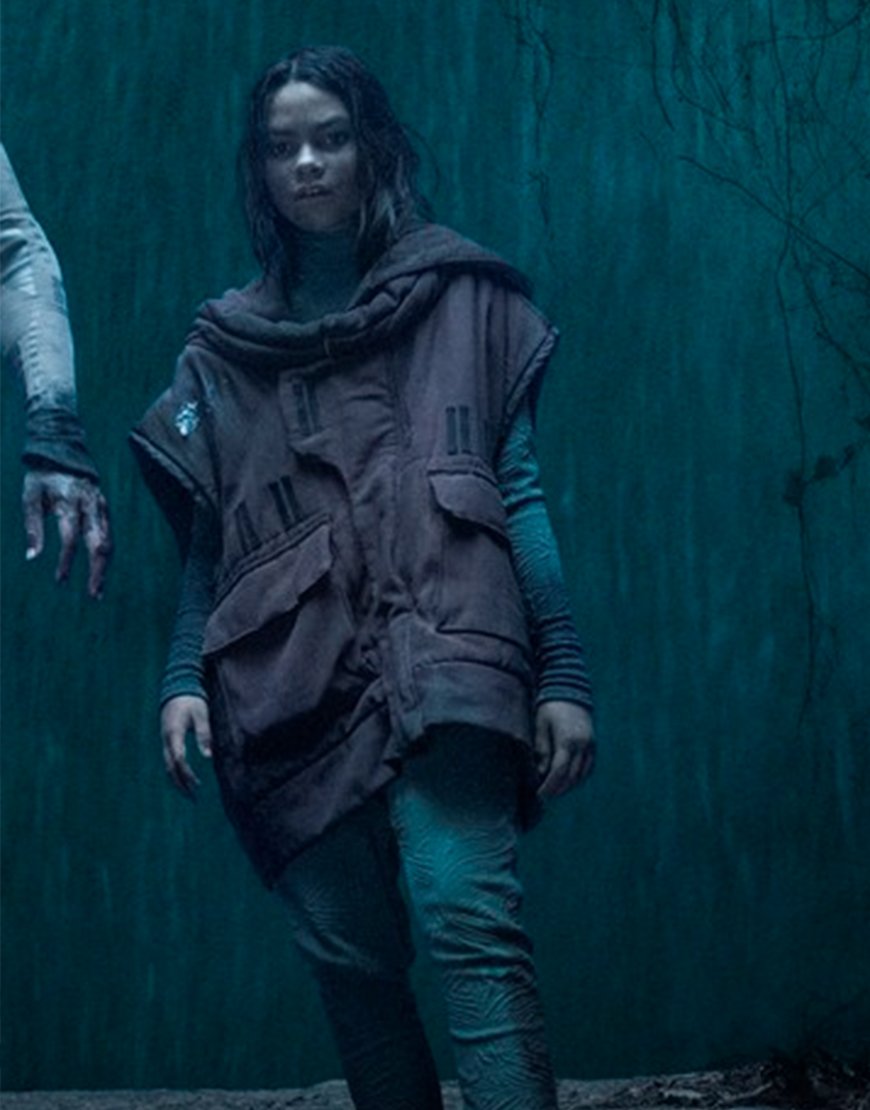 65-2023-Ariana-Greenblatt-Hooded-Vest.jpg